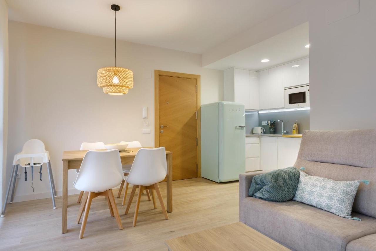 Apartamentos La Muralla De Jaca Bagian luar foto