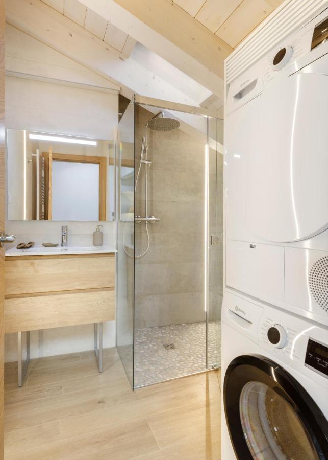 Apartamentos La Muralla De Jaca Bagian luar foto