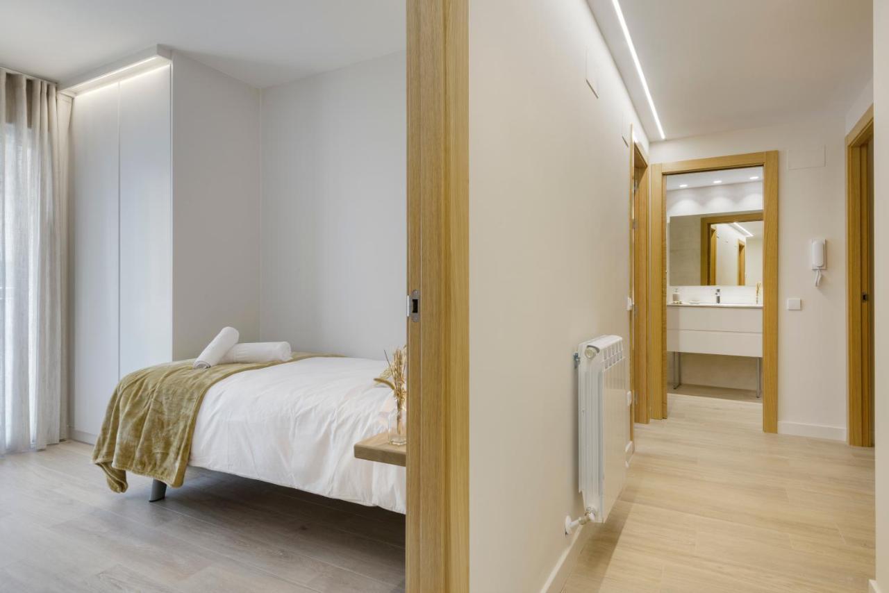 Apartamentos La Muralla De Jaca Bagian luar foto